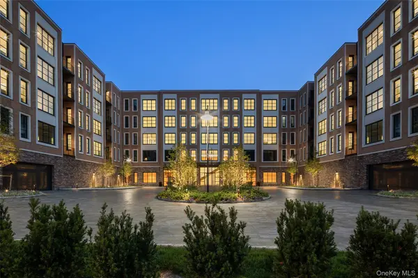 100 Garvies Point RD #1116, Glen Cove, NY 11542