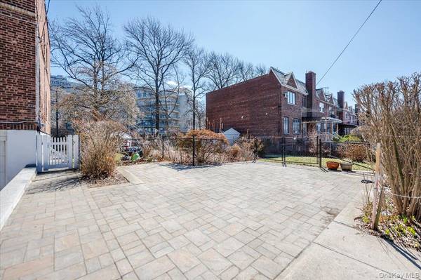 1776 Seminole AVE, Bronx, NY 10461