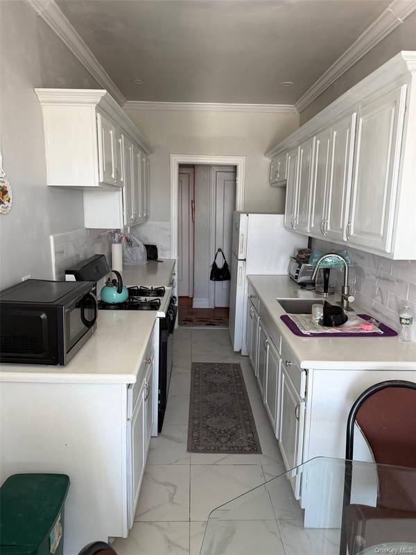 2020 E 41 ST #6J, Brooklyn, NY 11234