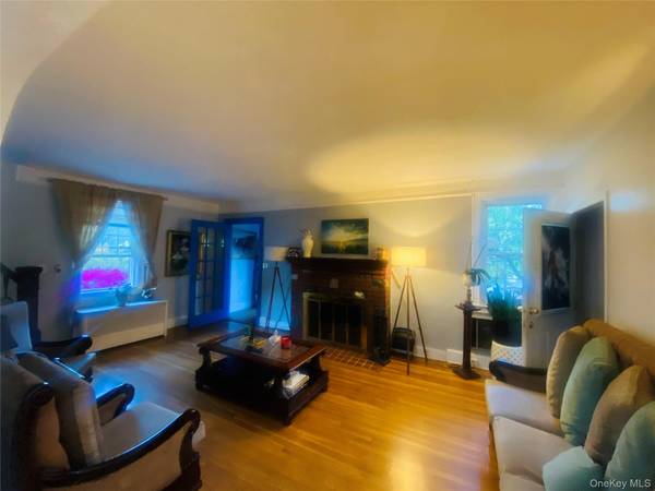 42 Mead ST, Hempstead, NY 11550