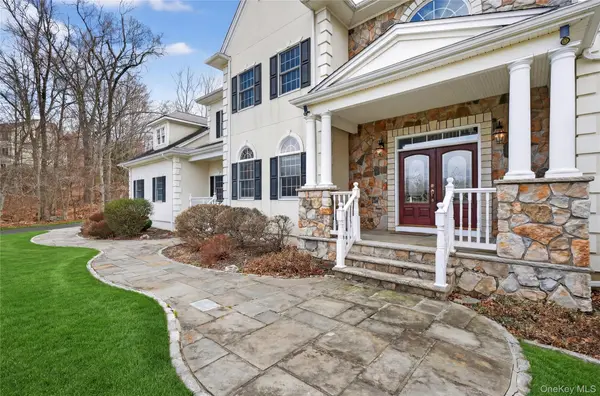 19 Parkview CIR, Carmel, NY 10512