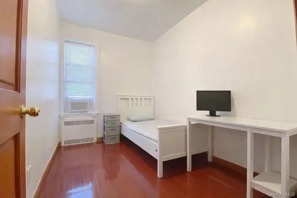 88-11 Elmhurst AVE #F11, Elmhurst, NY 11373