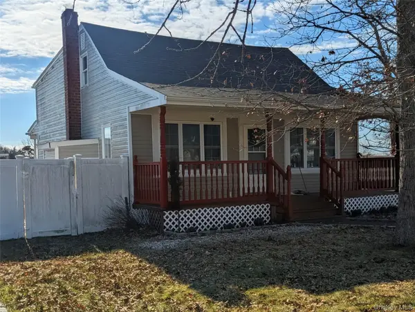 127 Johns Neck RD, Shirley, NY 11967
