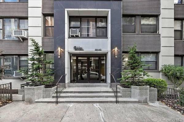 98-40 64 AVE #7J, Rego Park, NY 11374