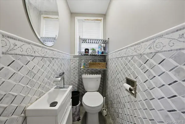 9360 208th ST, Queens Village, NY 11428