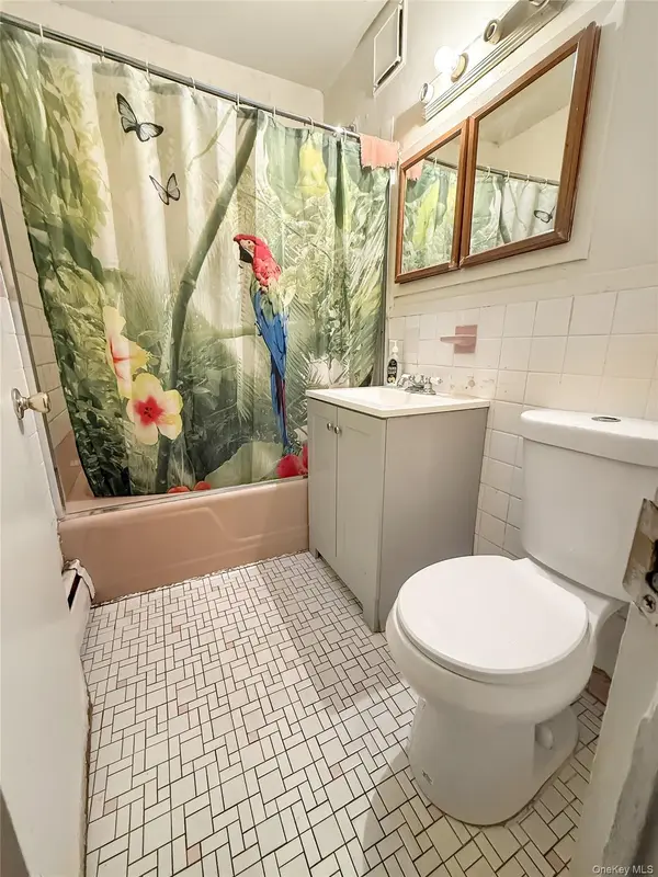 4432 Baychester AVE, Bronx, NY 10466
