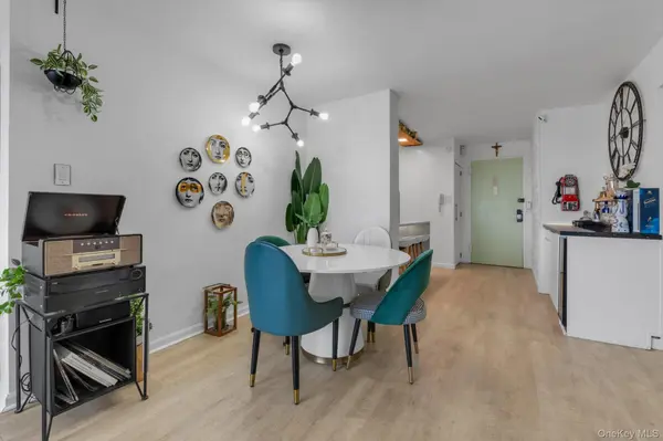 125-10 Queens BLVD #2205, Kew Gardens, NY 11415