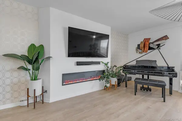 125-10 Queens BLVD #2205, Kew Gardens, NY 11415