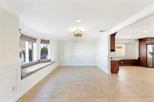2904 Riverside DR, Wantagh, NY 11793