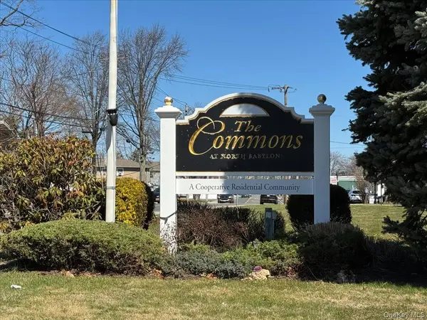 11 Edmunton #E5, North Babylon, NY 11703