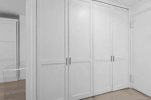 165 W 66th ST #2L, New York (manhattan), NY 10023