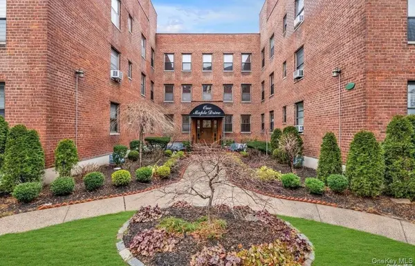 1 Maple DR #3H, Great Neck, NY 11021