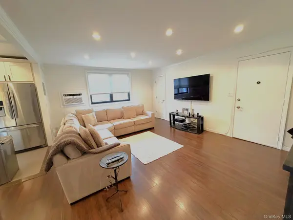 245-17 62nd AVE #Upper, Douglaston, NY 11362