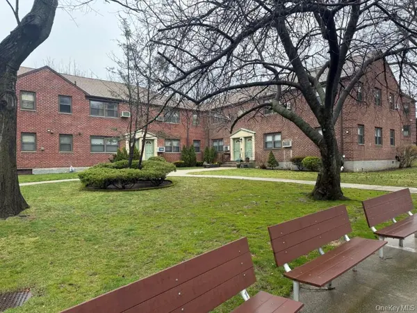 245-17 62nd AVE #Upper, Douglaston, NY 11362
