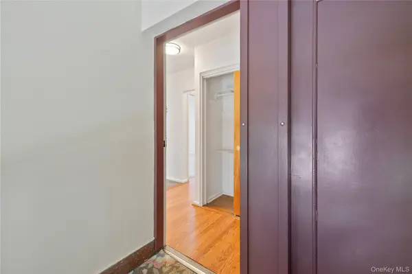 8 Lawrence DR #C, White Plains, NY 10603