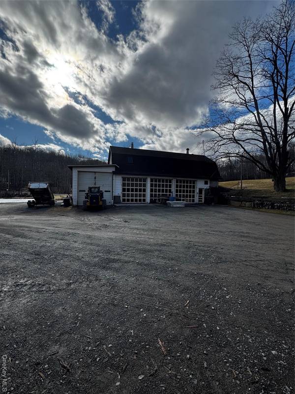 Cole RD, Fallsburg, NY 12733