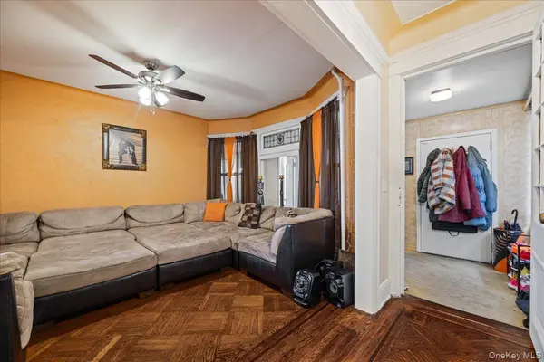 105-15 223rd ST, Queens Village, NY 11429