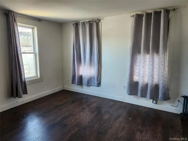 105-06 92nd ST, Ozone Park, NY 11417