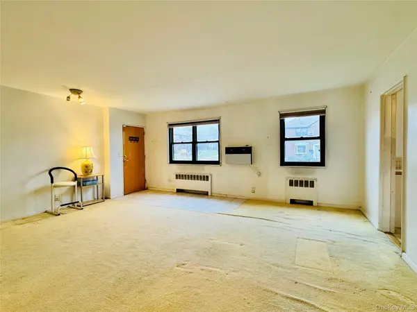 57-41 246TH CRES #Lower, Douglaston, NY 11362