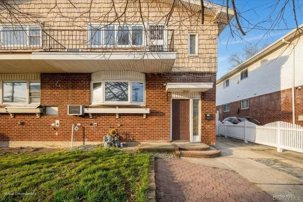 7918 149th AVE, Howard Beach, NY 11414