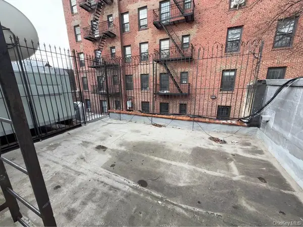 7905 Roosevelt AVE, Jackson Heights, NY 11372
