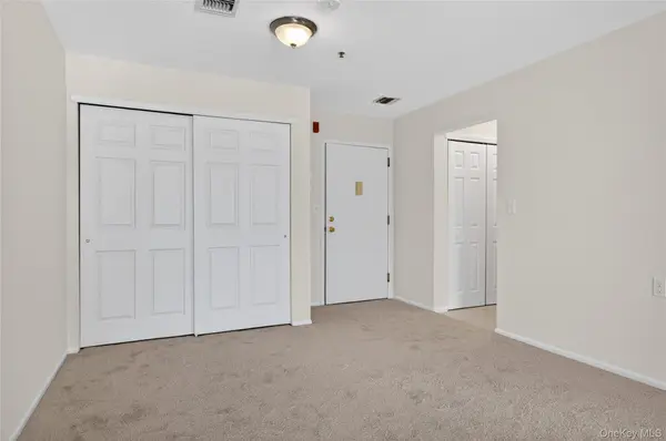 54 School ST #314, Westbury, NY 11590