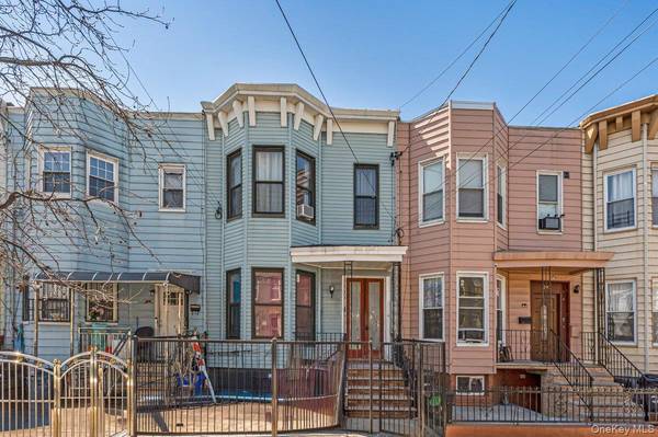 294 Autumn AVE, Brooklyn, NY 11208