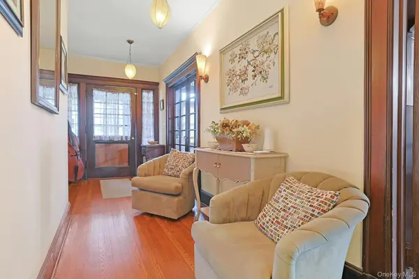 39 Neptune AVE, New Rochelle, NY 10805