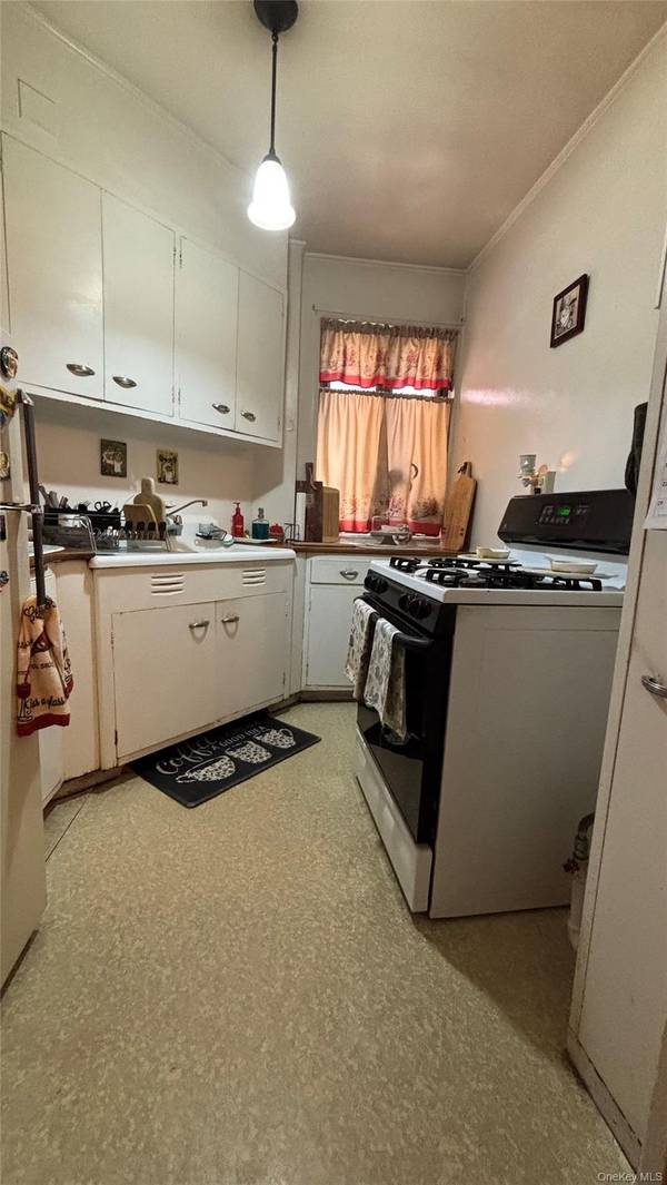 1514 Unionport RD #4A, Bronx, NY 10462