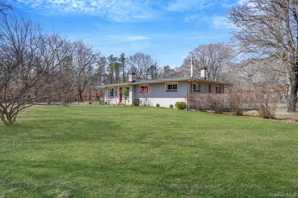 146 Halsey Manor RD, Manorville, NY 11949