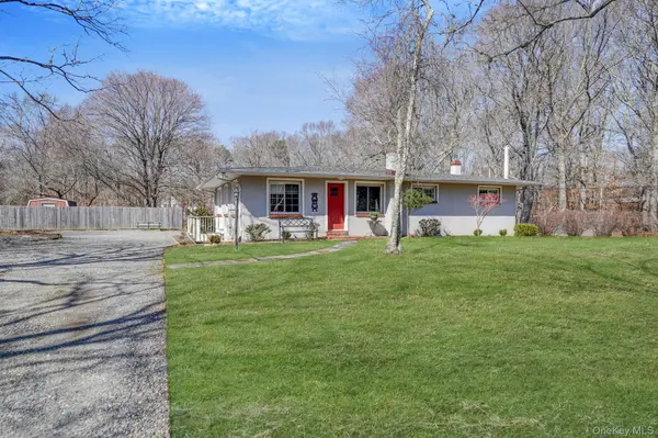 146 Halsey Manor RD, Manorville, NY 11949