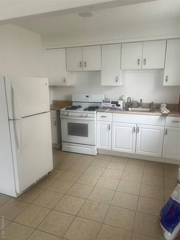 1411 Chandler ST, Far Rockaway, NY 11691