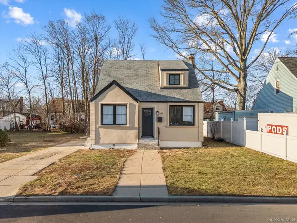 119 E Pennywood AVE, Roosevelt, NY 11575