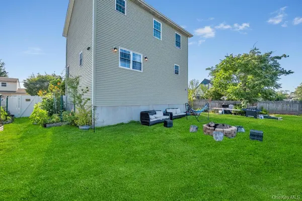 49 Lester AVE, Freeport, NY 11520