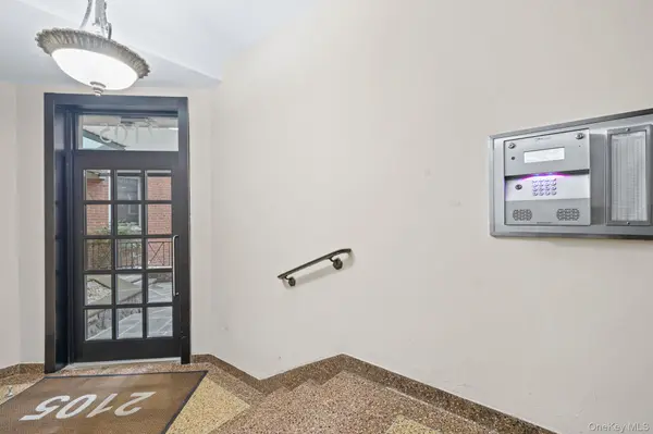 2105 Wallace AVE #5A, Bronx, NY 10462