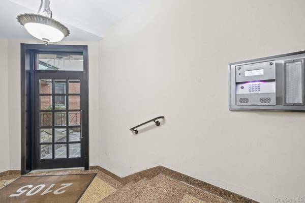 2105 Wallace AVE #5A, Bronx, NY 10462