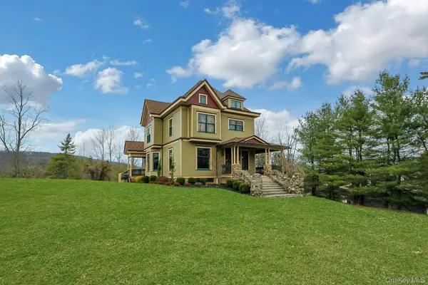 2 Pine Hill RD, Chester, NY 10918