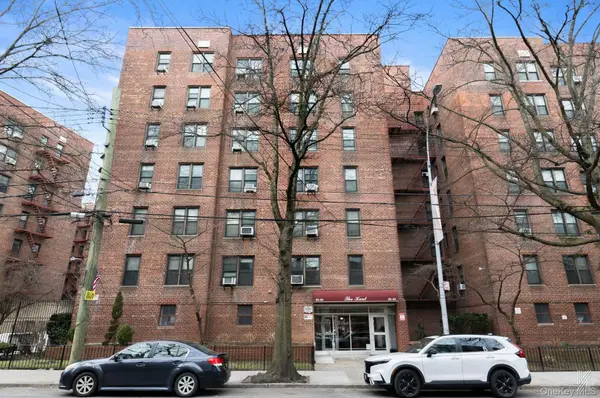 33-24 Junction BLVD #1R, Jackson Heights, NY 11372