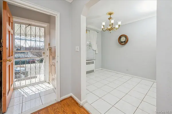 412 Calhoun AVE, Bronx, NY 10465