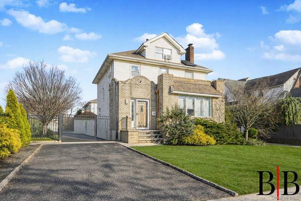 69 Crystal AVE, Staten Island, NY 10302