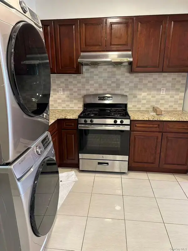 32-24 137TH ST, Flushing, NY 11354
