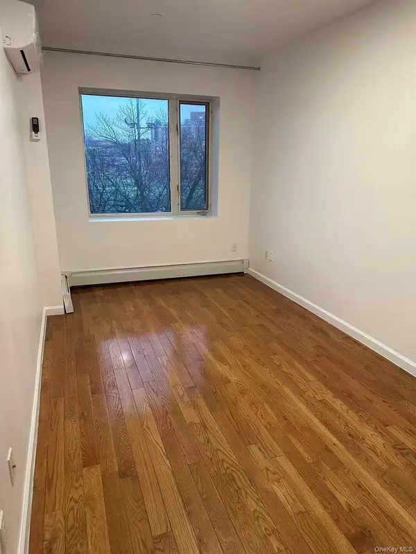 32-24 137TH ST, Flushing, NY 11354