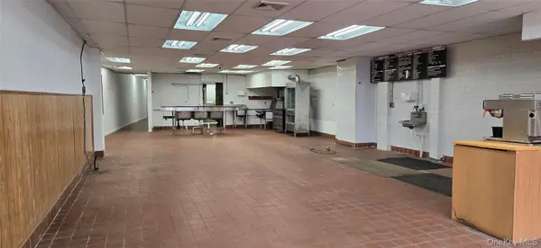 29 Glen ST #Store & 2nd floor mix use, Glen Cove, NY 11542
