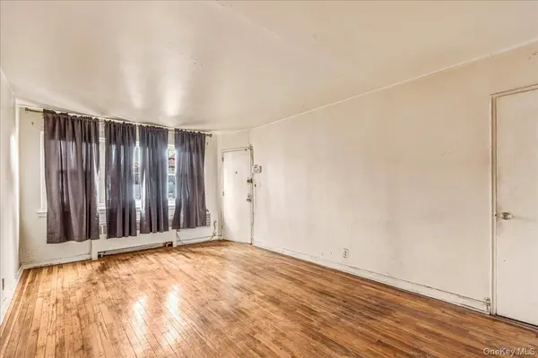 152-10 Melbourne AVE #223A, Flushing, NY 11367