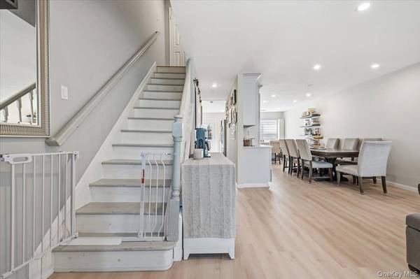 2933 Grand AVE, Baldwin, NY 11510