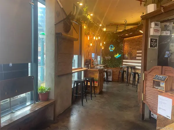 13-33 Jackson AVE, Long Island City, NY 11101