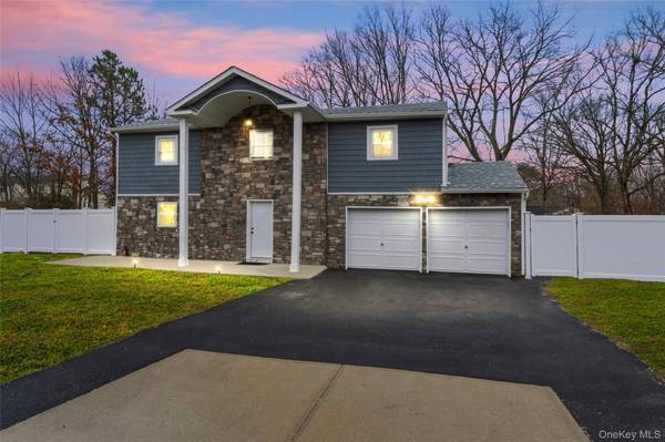 1 Linden ST, Coram, NY 11727