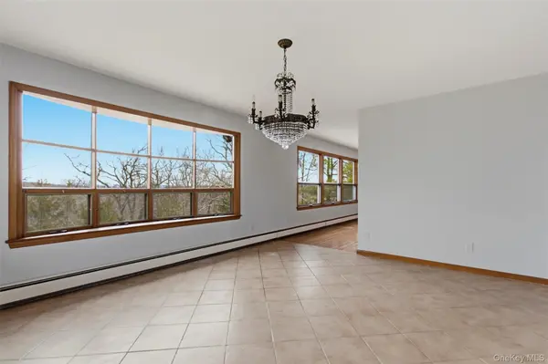 27 Allapartus CIR, Ossining, NY 10562