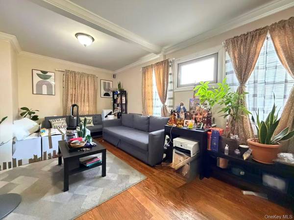 52-57 84th ST, Elmhurst, NY 11373