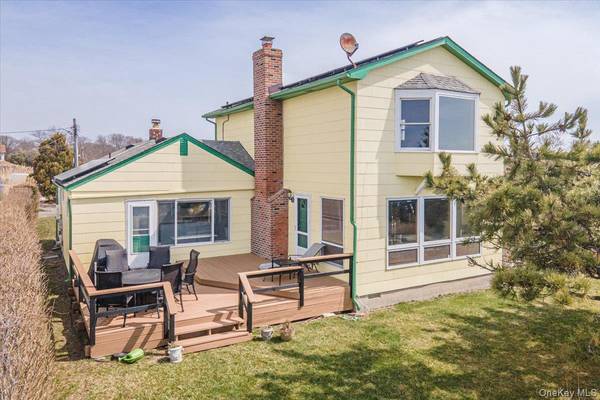 2 Shore RD, East Patchogue, NY 11772